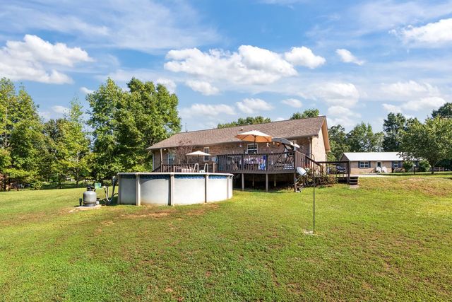 609 Shades Crest Dr, New Johnsonville, TN 37134