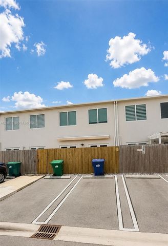 14467 SW 260th St, Homestead, FL 33032