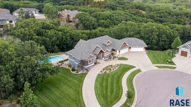 9004 E Torrey Pine Cir Circle, Sioux Falls, SD 57110