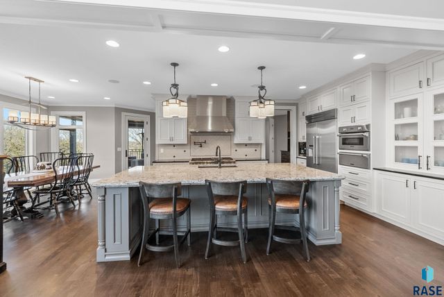9004 E Torrey Pine Cir Circle, Sioux Falls, SD 57110