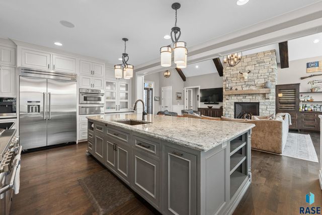 9004 E Torrey Pine Cir Circle, Sioux Falls, SD 57110