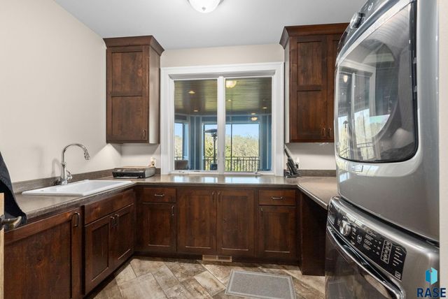 9004 E Torrey Pine Cir Circle, Sioux Falls, SD 57110