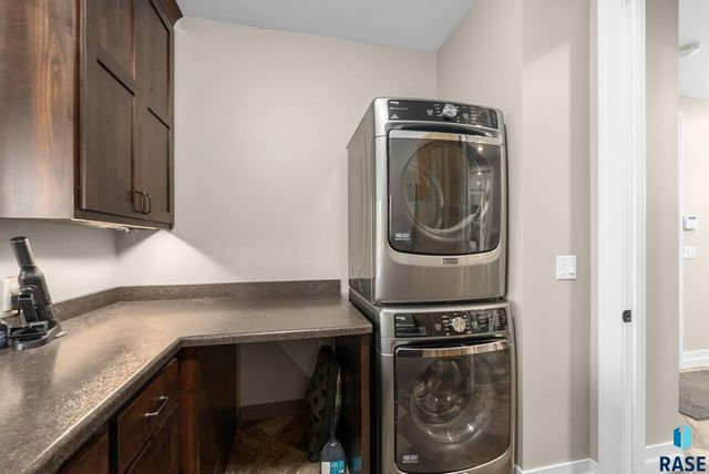 9004 E Torrey Pine Cir Circle, Sioux Falls, SD 57110