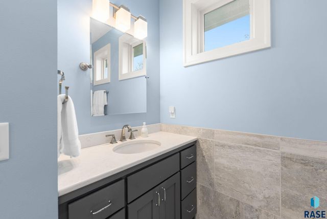 9004 E Torrey Pine Cir Circle, Sioux Falls, SD 57110