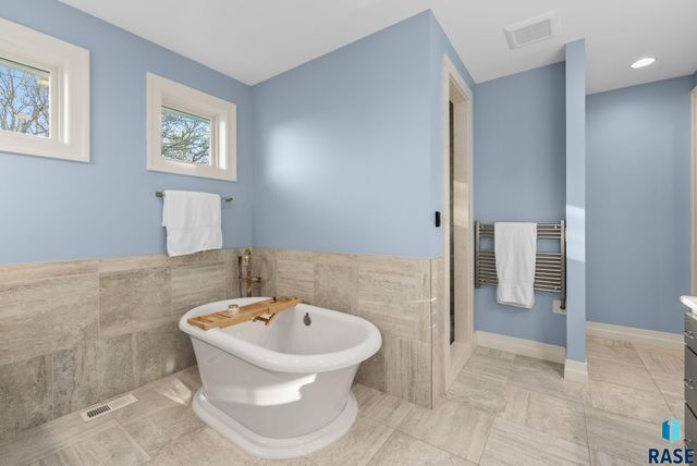 9004 E Torrey Pine Cir Circle, Sioux Falls, SD 57110