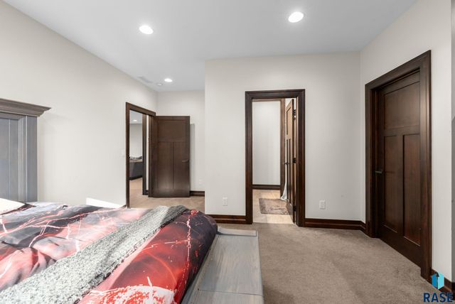 9004 E Torrey Pine Cir Circle, Sioux Falls, SD 57110