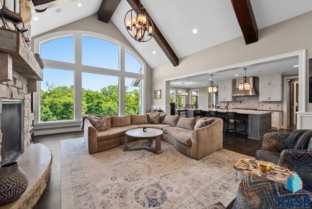 9004 E Torrey Pine Cir Circle, Sioux Falls, SD 57110
