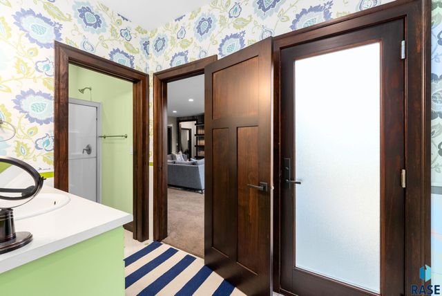 9004 E Torrey Pine Cir Circle, Sioux Falls, SD 57110
