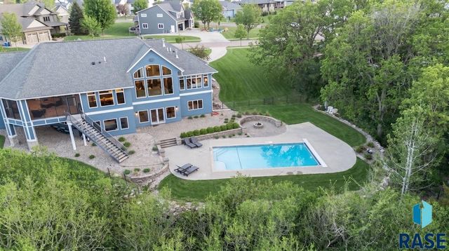 9004 E Torrey Pine Cir Circle, Sioux Falls, SD 57110