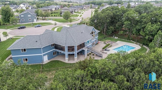 9004 E Torrey Pine Cir Circle, Sioux Falls, SD 57110