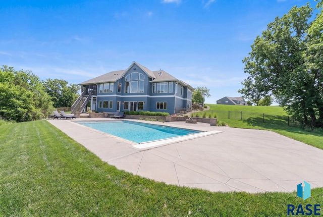 9004 E Torrey Pine Cir Circle, Sioux Falls, SD 57110
