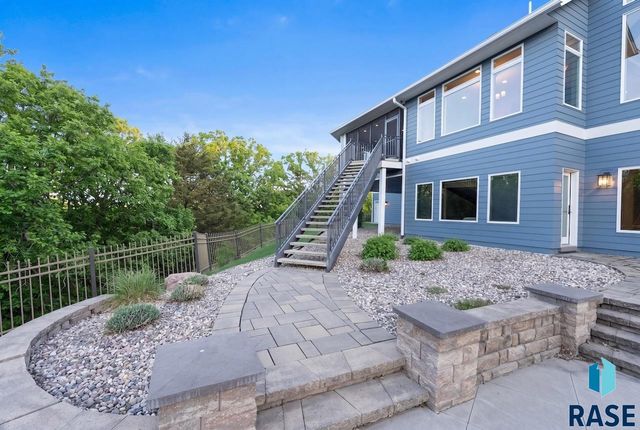 9004 E Torrey Pine Cir Circle, Sioux Falls, SD 57110