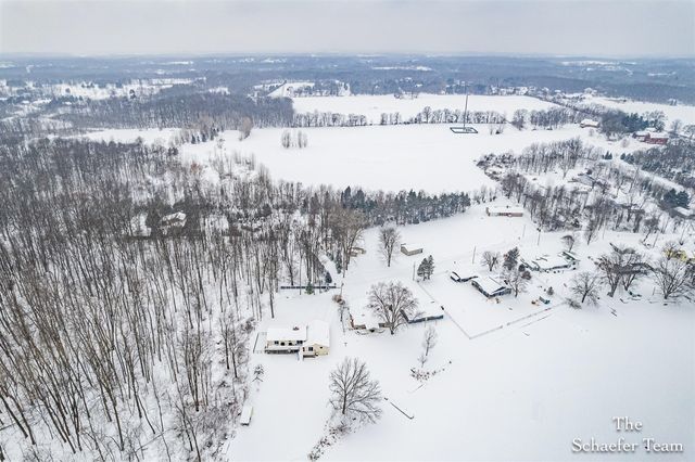 8610 Dygert Drive, Alto, MI 49302