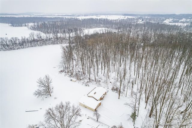 8610 Dygert Drive, Alto, MI 49302