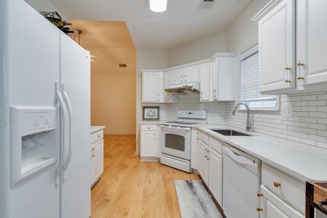 1415 DOWN RIVER DR, Memphis, TN 38103