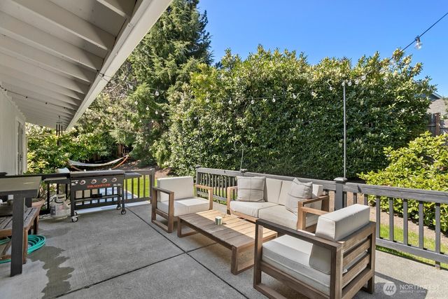 14218 SE 163rd Place, Renton, WA 98058