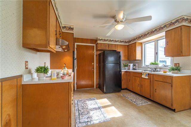 24 Masthead Way, Henrietta, NY 14622