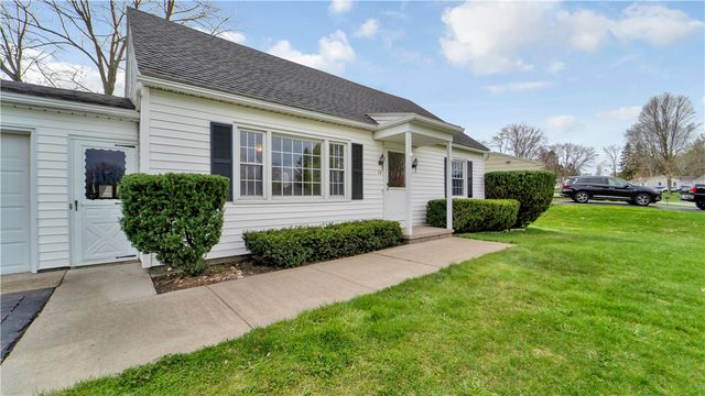 24 Masthead Way, Henrietta, NY 14622