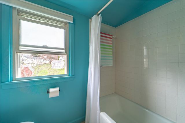 24 Masthead Way, Henrietta, NY 14622