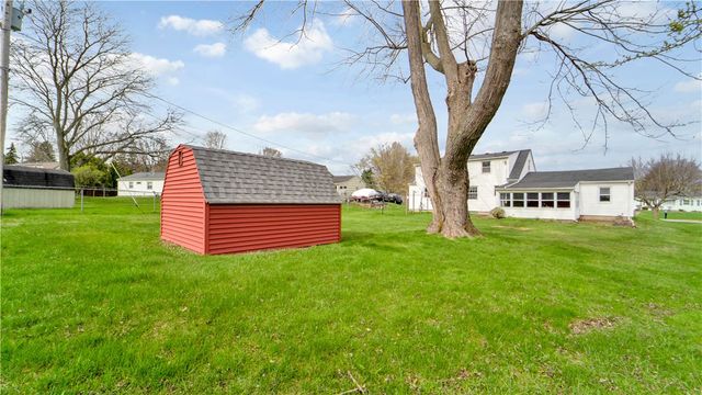 24 Masthead Way, Henrietta, NY 14622