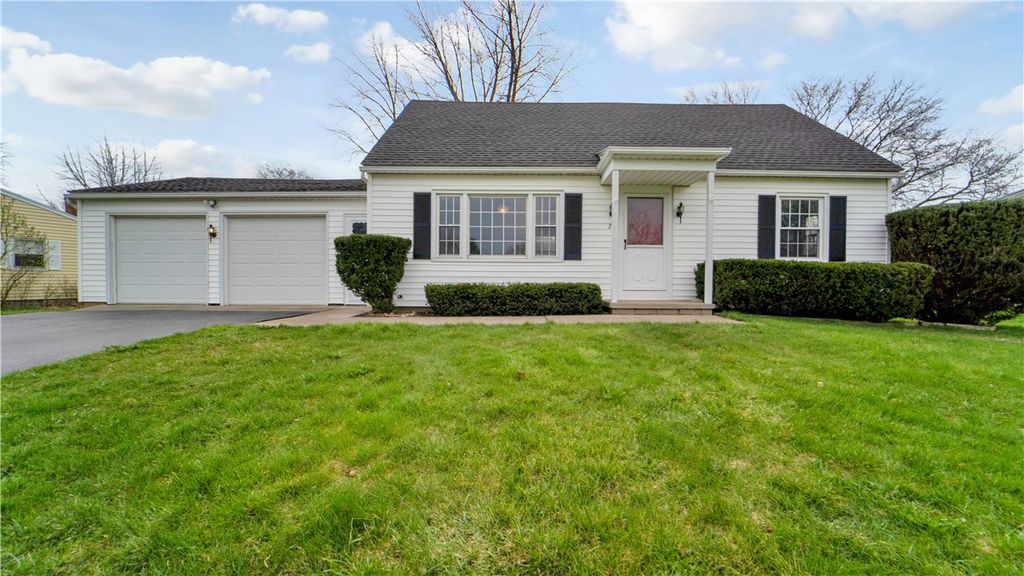 24 Masthead Way, Henrietta, NY 14622