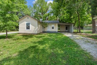 1433 East 24th Street North, Springfield, MO 65803