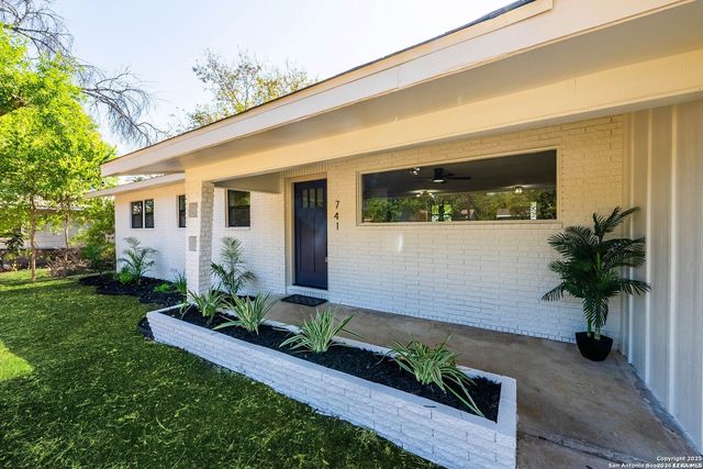 741 PERRYMAN ST, New Braunfels, TX 78130