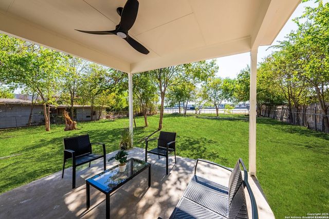 741 PERRYMAN ST, New Braunfels, TX 78130