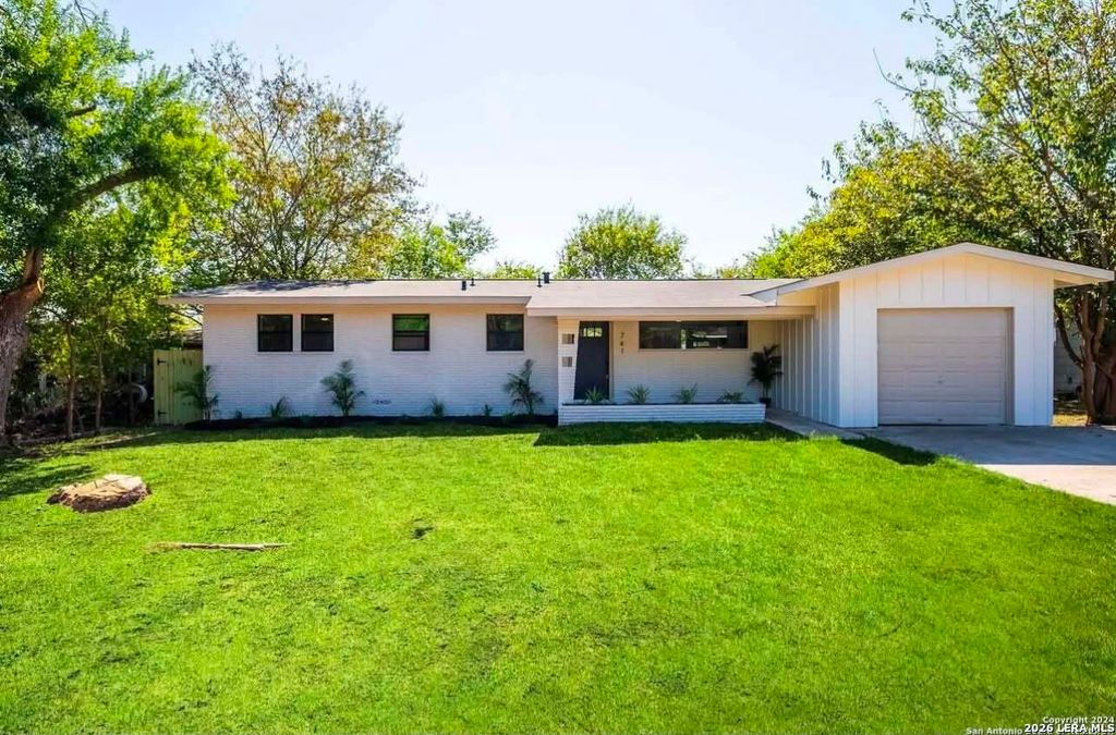 741 PERRYMAN ST, New Braunfels, TX 78130