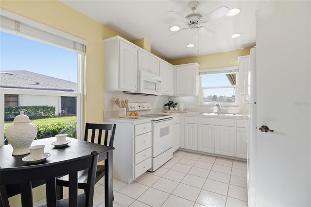 7427 CARNOUSTIE DRIVE 7A, Sarasota, FL 34238