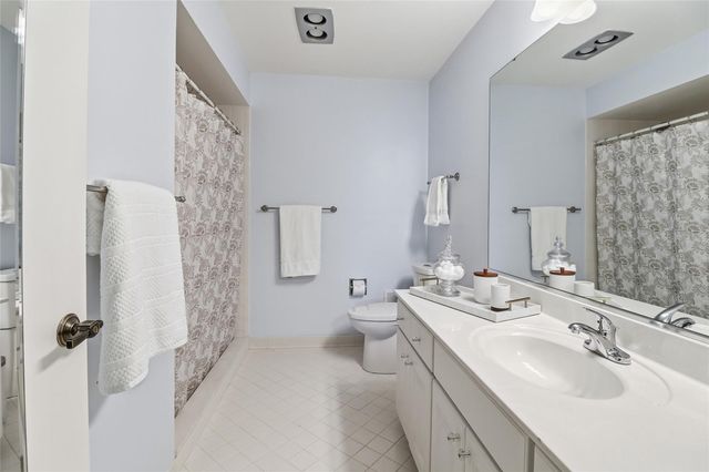 7427 CARNOUSTIE DRIVE 7A, Sarasota, FL 34238