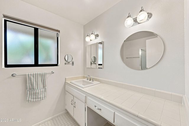 3827 E MERCER Lane, Phoenix, AZ 85028