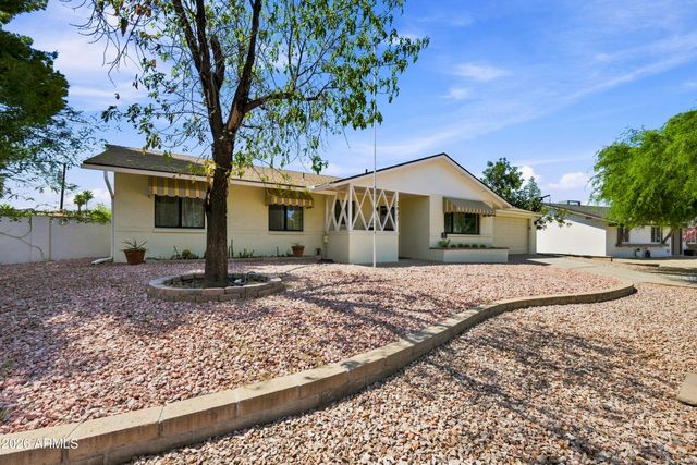 3827 E MERCER Lane, Phoenix, AZ 85028