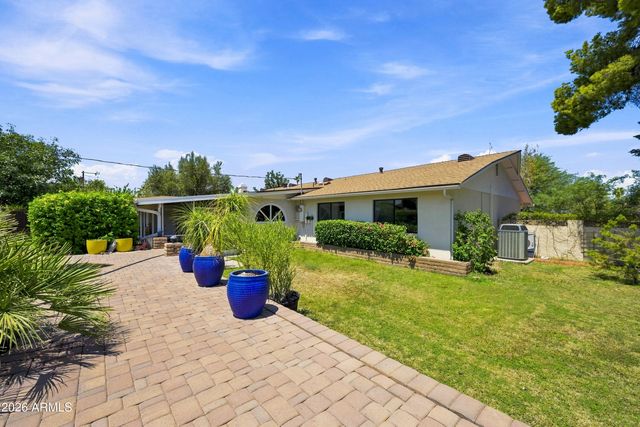 3827 E MERCER Lane, Phoenix, AZ 85028