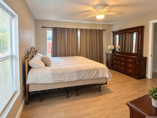 5111 GRAY BUFFALO DR, San Antonio, TX 78242