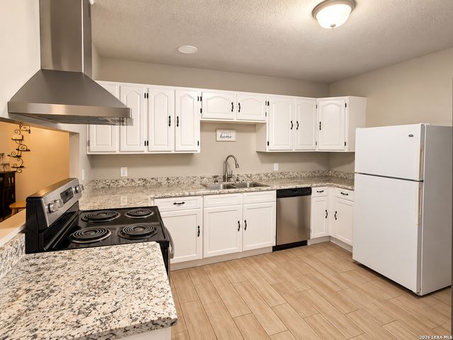 5111 GRAY BUFFALO DR, San Antonio, TX 78242
