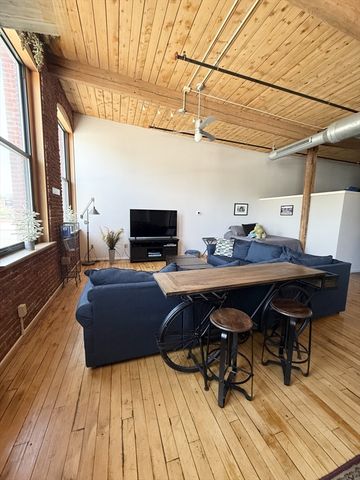 1 Envelope Ter 309, Worcester, MA 01604