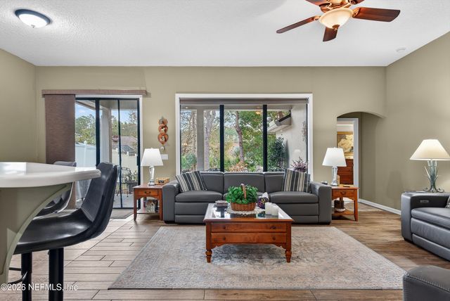 13863 DEVAN LEE Drive E, Jacksonville, FL 32226