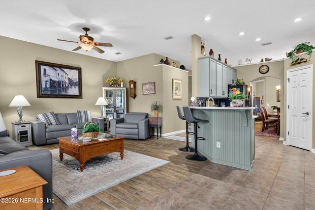 13863 DEVAN LEE Drive E, Jacksonville, FL 32226