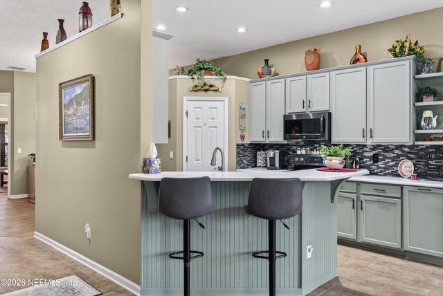 13863 DEVAN LEE Drive E, Jacksonville, FL 32226