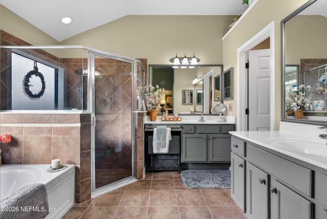 13863 DEVAN LEE Drive E, Jacksonville, FL 32226