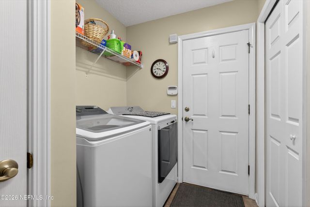 13863 DEVAN LEE Drive E, Jacksonville, FL 32226