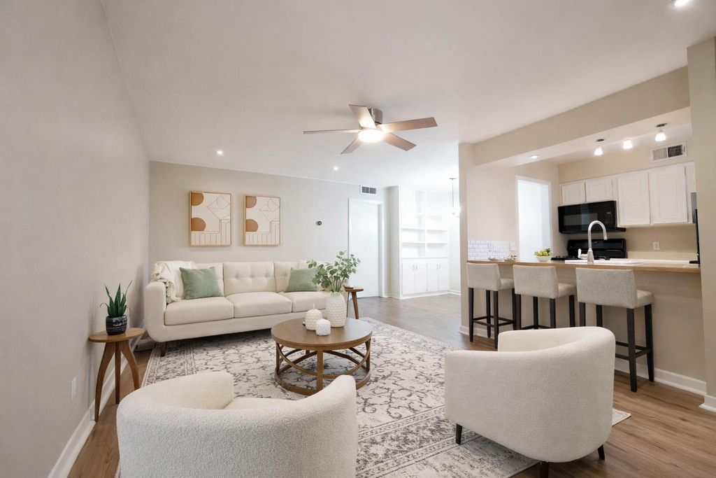 1240 BARTON HILLS DR 111, Austin, TX 78704