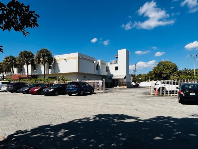 4201 Palm Avenue, Hialeah, FL 33012