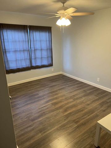 2616 Elm Avenue, Bay City, TX 77414