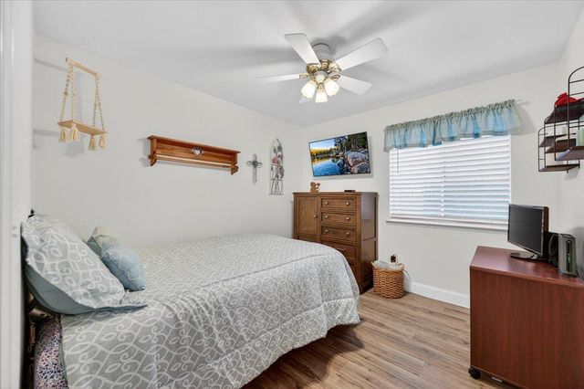 8652 N Sierra Vista Avenue, Fresno, CA 93720