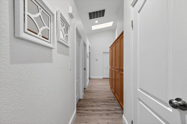 8652 N Sierra Vista Avenue, Fresno, CA 93720