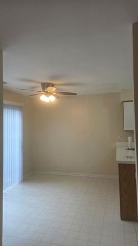1348 S Lorraine Road E, Wheaton, IL 60187