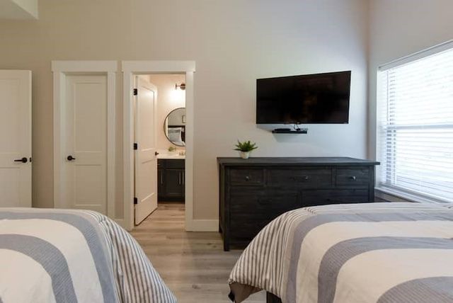 280 Lakefront Drive, Branson, MO 65616