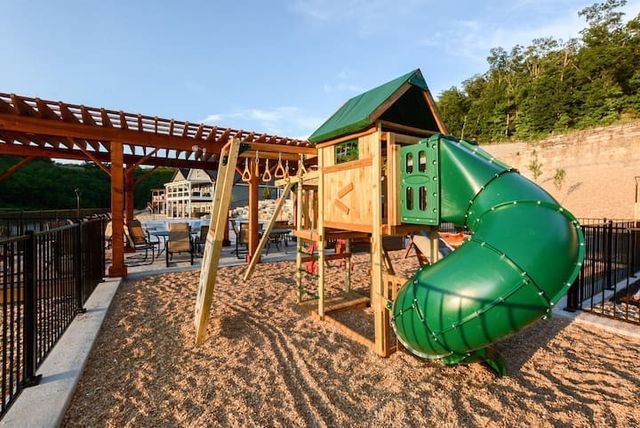 280 Lakefront Drive, Branson, MO 65616